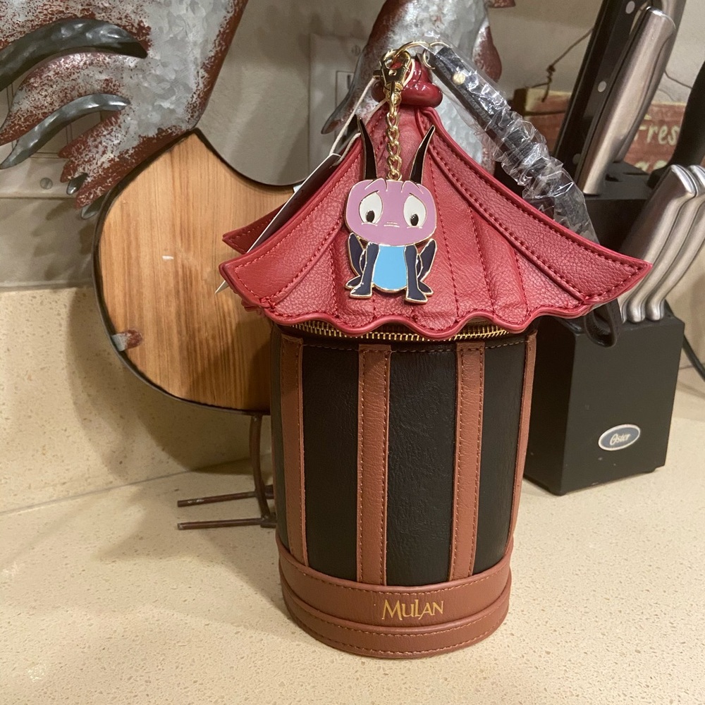 Loungefly Mulan Latern Matchmaker